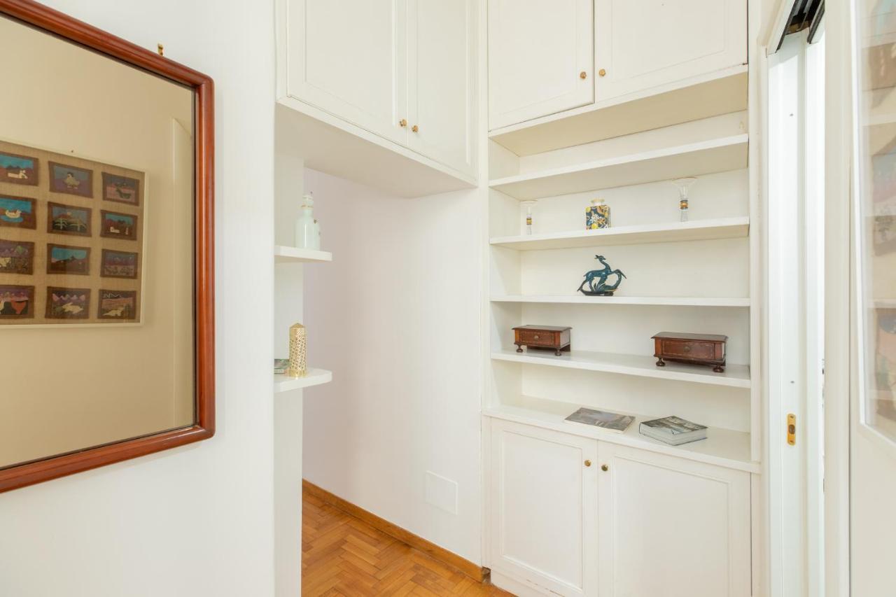 Iflat Red Roman Apartament Экстерьер фото