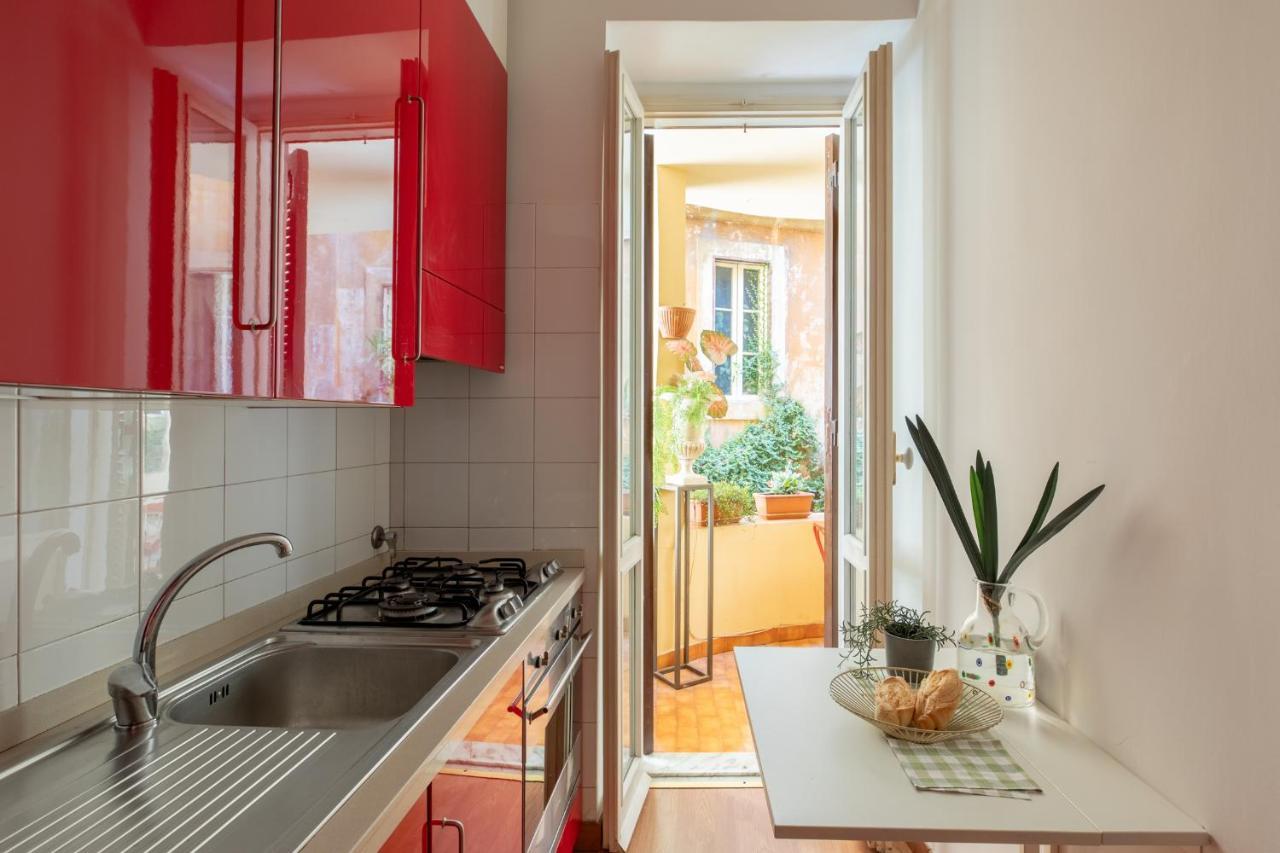 Iflat Red Roman Apartament Экстерьер фото