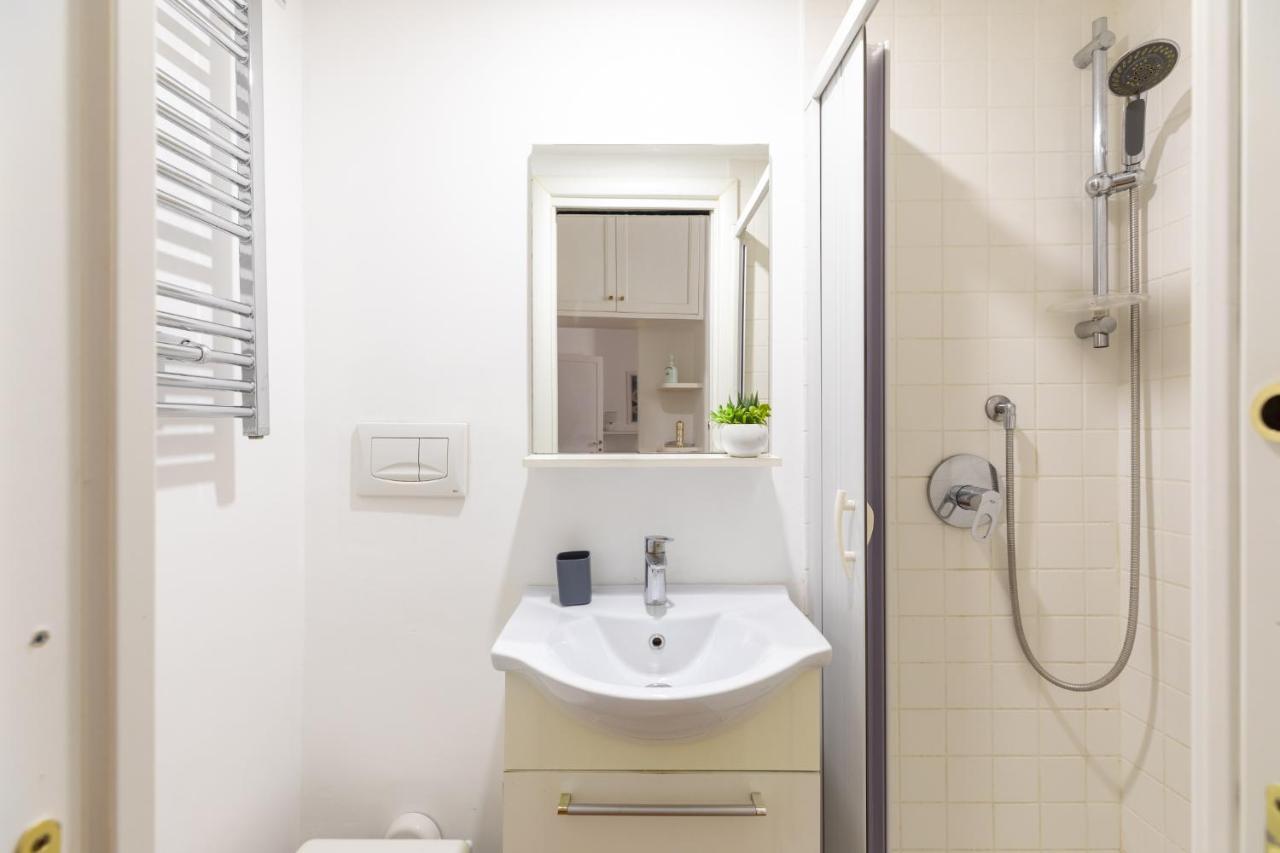 Iflat Red Roman Apartament Экстерьер фото
